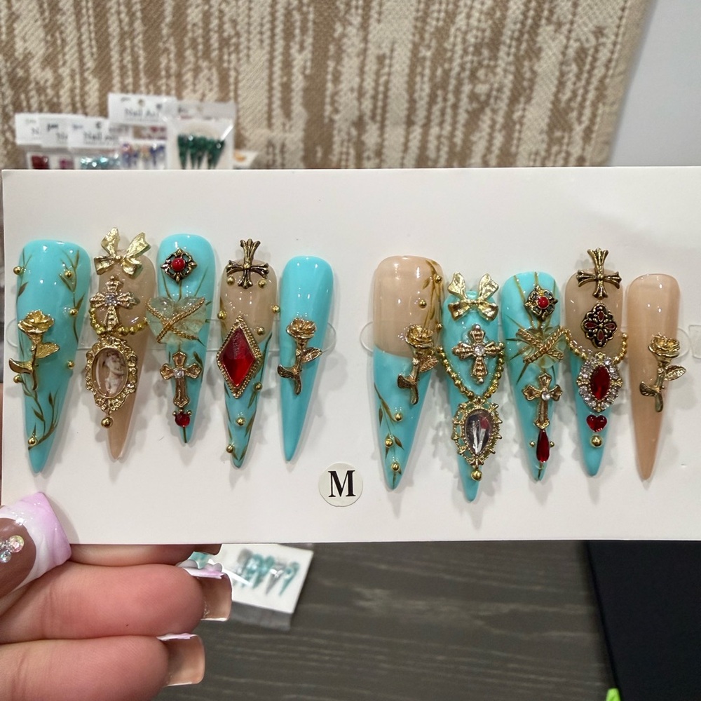 XL Stilettos (M&L Size Available)